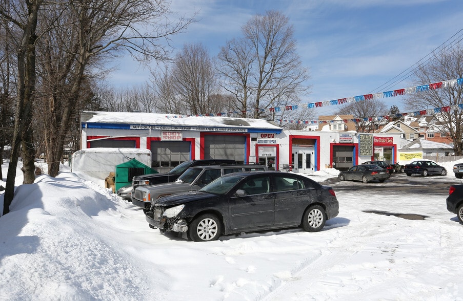 1040 Broad St, Meriden 06450 UK