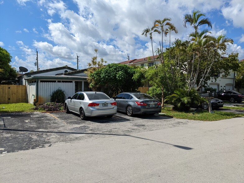 1726 Thomas St, Hollywood, FL for sale - Primary Photo - Image 1 of 1