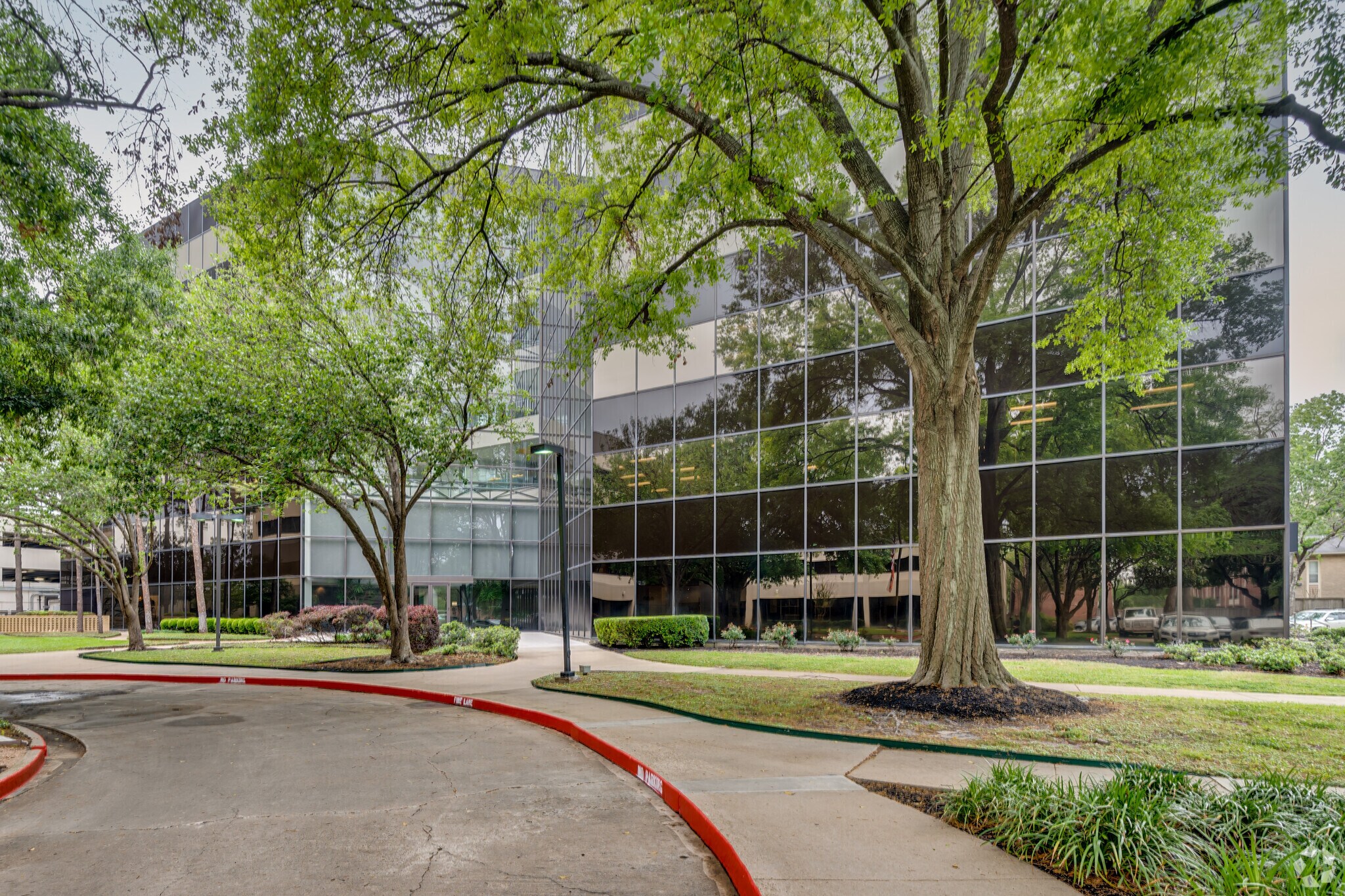 750 Bering Dr, Houston, TX to rent Building Photo- Image 1 of 15