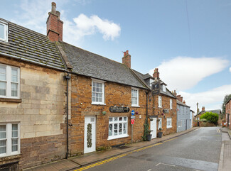 More details for 9 Queen St, Uppingham - Retail for Rent