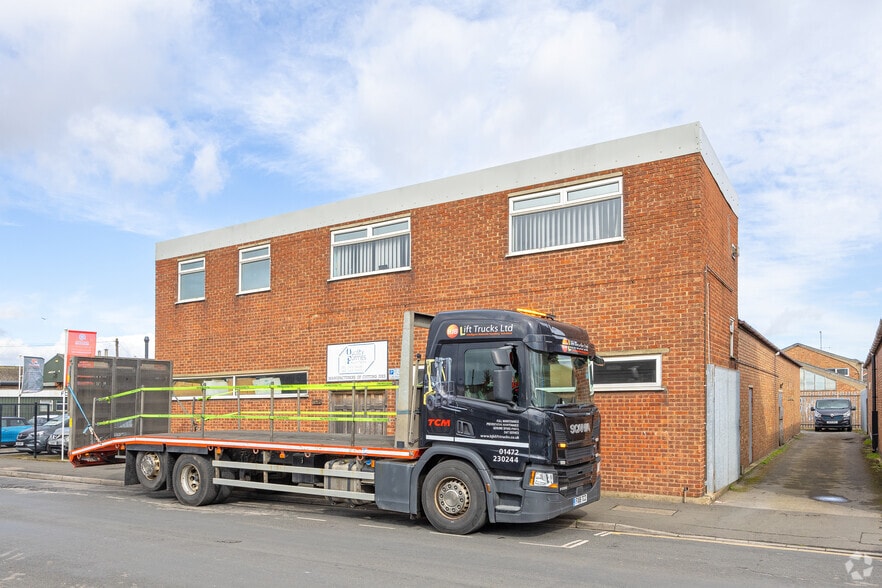 13-21 Church St, Grimsby to rent - Building Photo - Image 2 of 2