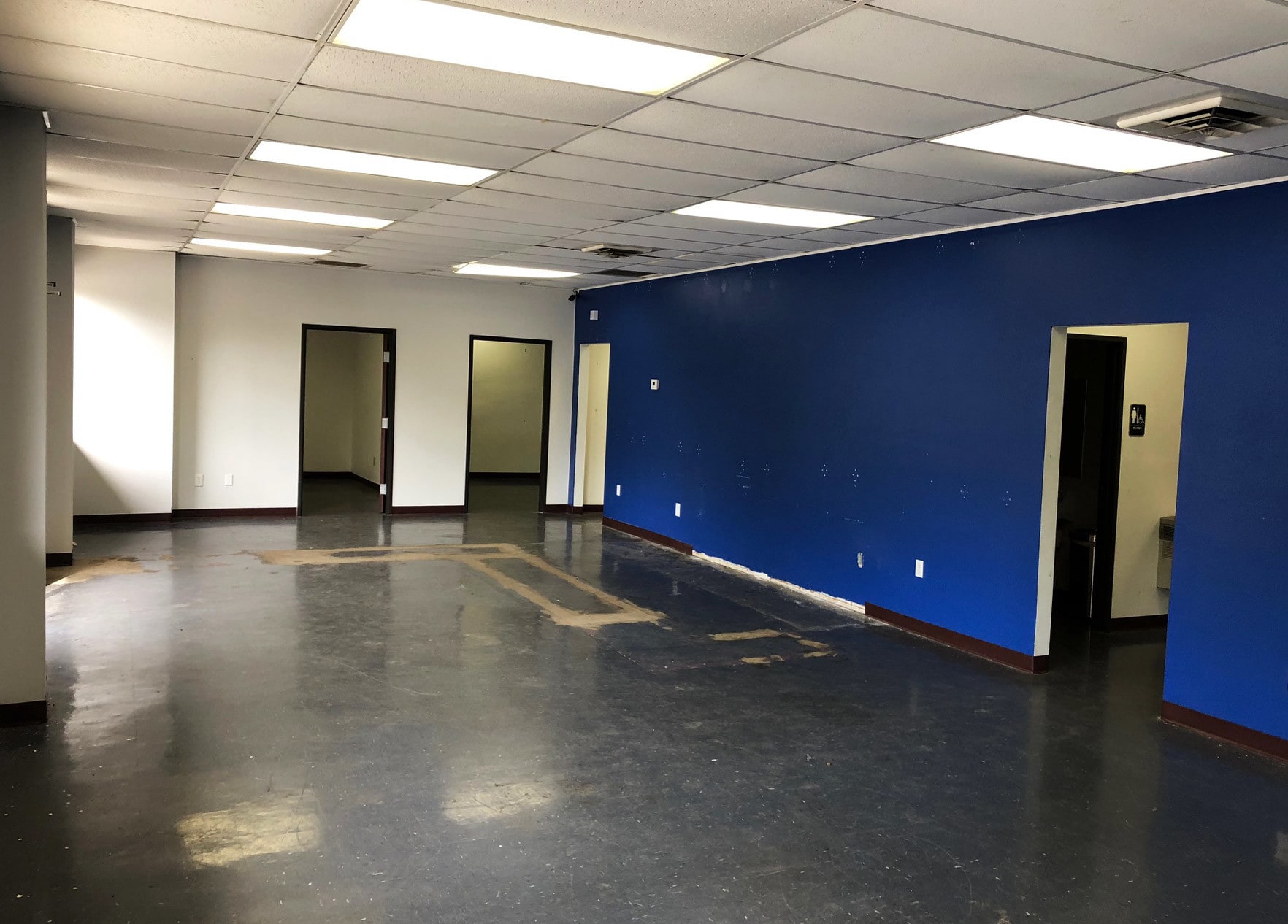 3912 Cottage Hill Rd, Mobile, AL to rent Interior Photo- Image 1 of 4