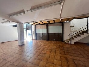 Retail in Sabadell, Barcelona to rent Interior Photo- Image 2 of 8
