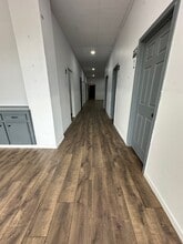 18441 Highway 105 W, Montgomery, TX to rent Interior Photo- Image 2 of 6