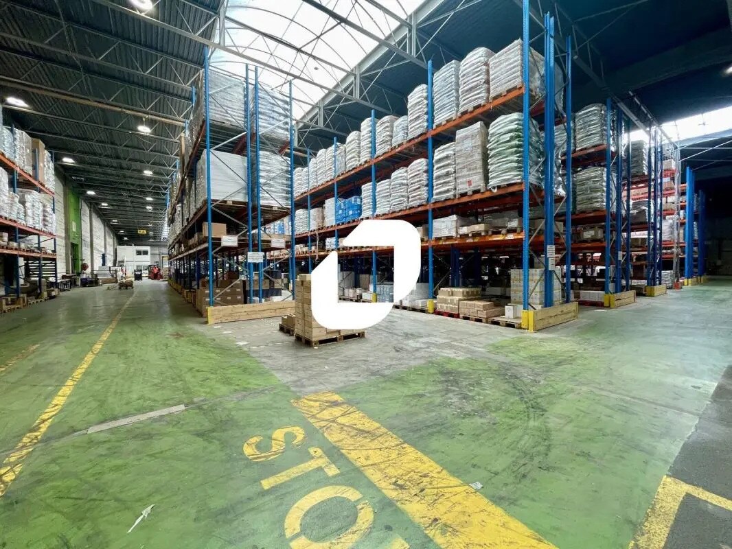 Light Industrial in Saint-Priest to rent Building Photo- Image 1 of 30