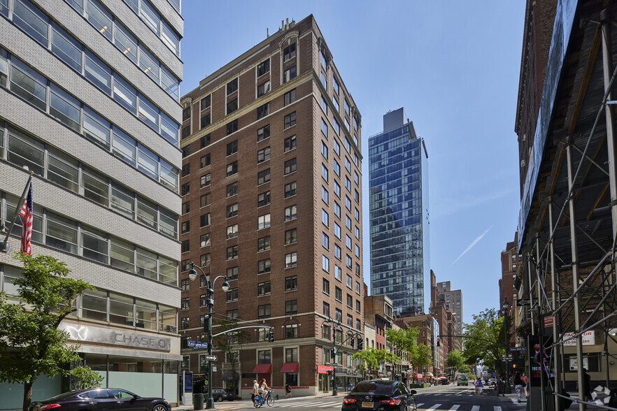 353 Lexington Ave, New York, NY for rent - Primary Photo - Image 1 of 31