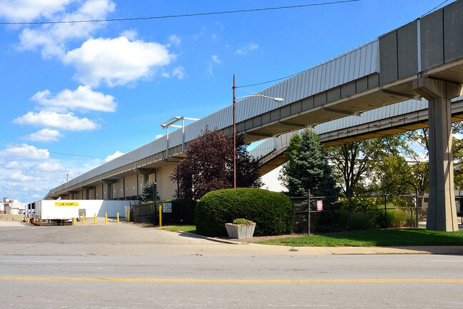 More details for 5380 Vine St, Cincinnati, OH - Industrial to Rent