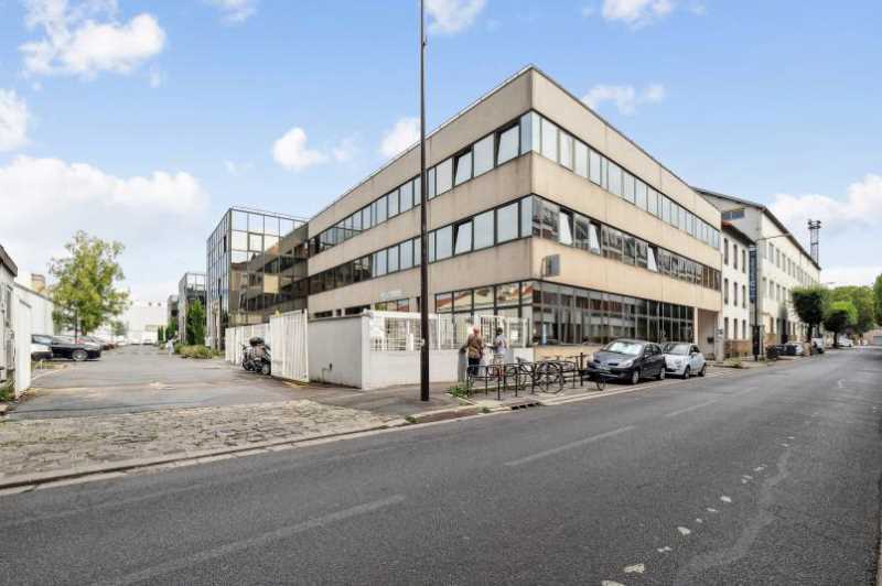 Light Industrial in Ivry-sur-Seine to rent - Building Photo - Image 3 of 25