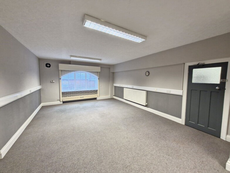 6a South Para, Doncaster to rent - Building Photo - Image 3 of 21