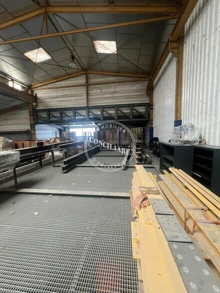 Industrial in Villeneuve-lès-Bouloc for sale - Building Photo - Image 3 of 5
