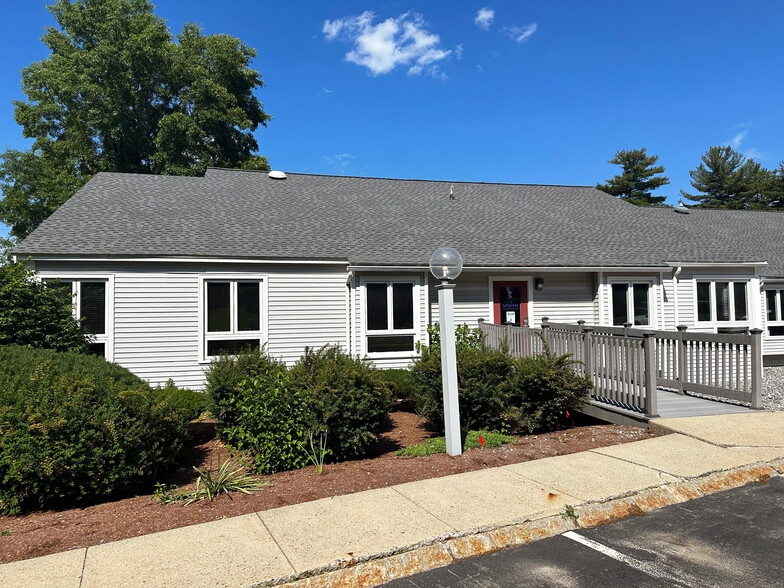 74 Northeastern Blvd, Nashua, NH for sale - Building Photo - Image 1 of 4