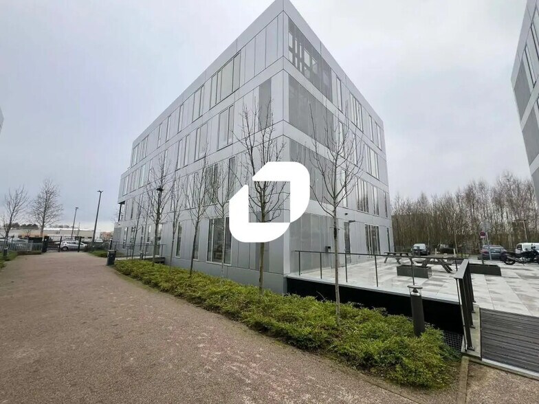 Office in Loos to rent - Building Photo - Image 1 of 18