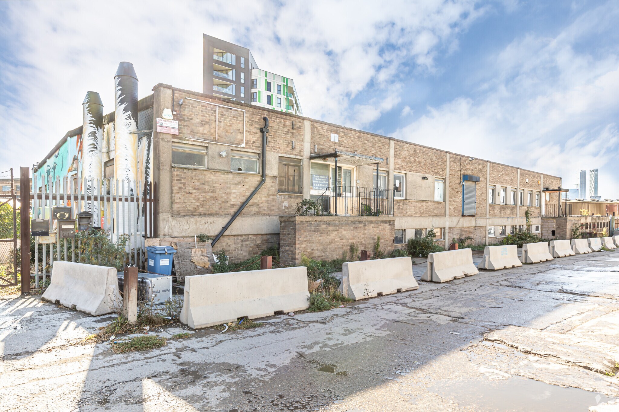 5 Towcester Rd, London for sale Primary Photo- Image 1 of 1