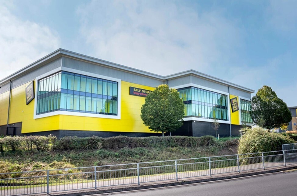 Ellesfield Av, Bracknell for sale Primary Photo- Image 1 of 1