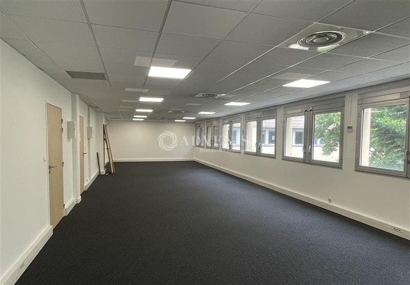 Office in Aulnay-sous-Bois to rent - Interior Photo - Image 3 of 8