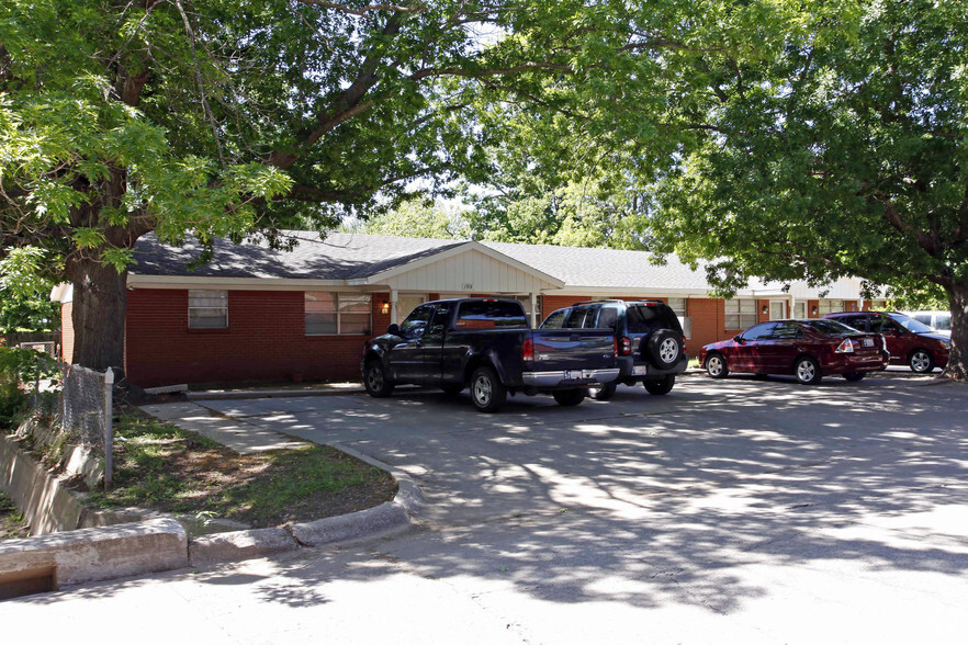 1914 Cherry Stone St, Norman, OK for sale - Building Photo - Image 2 of 21