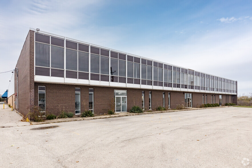 610 N York Rd, Bensenville, IL for rent - Building Photo - Image 1 of 8