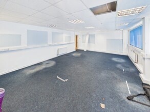 Glenfield Rd, East Kilbride to rent Interior Photo- Image 2 of 3