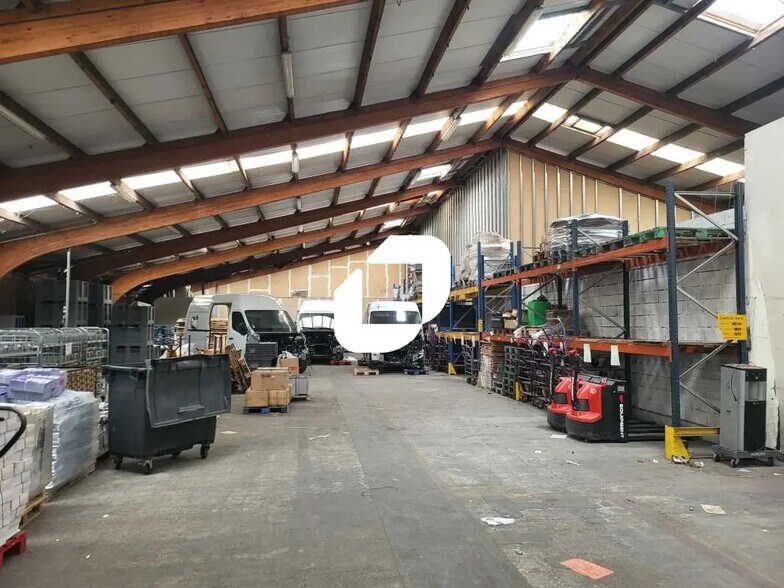 Office in Gradignan to rent - Interior Photo - Image 2 of 9