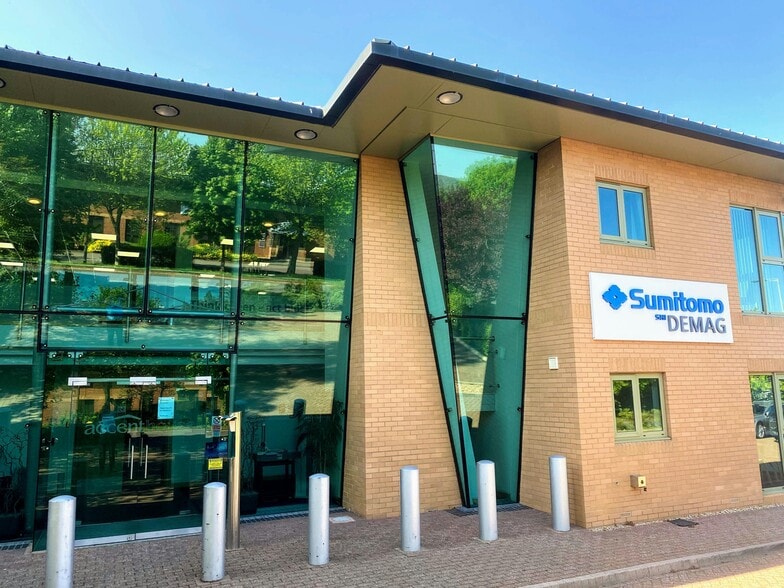 Quilters Way, Stoke Mandeville for sale - Building Photo - Image 3 of 13