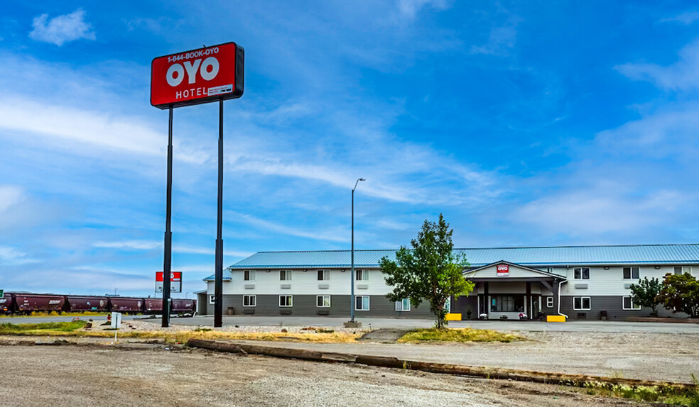 1200 W Roosevelt Hwy, Shelby, MT for sale - Primary Photo - Image 1 of 1