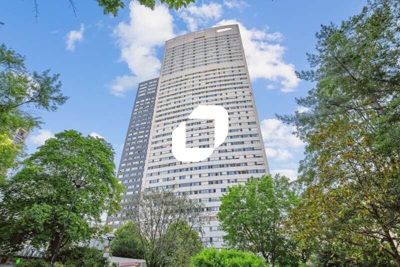 Office in Courbevoie to rent - Building Photo - Image 2 of 13