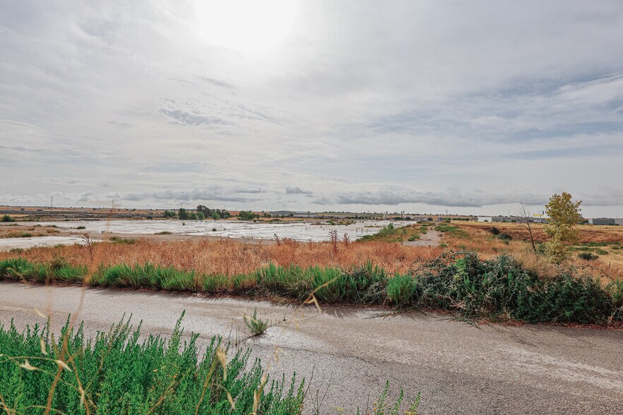 Lugar I-9, Torija, Guadalajara to rent - Building Photo - Image 3 of 5