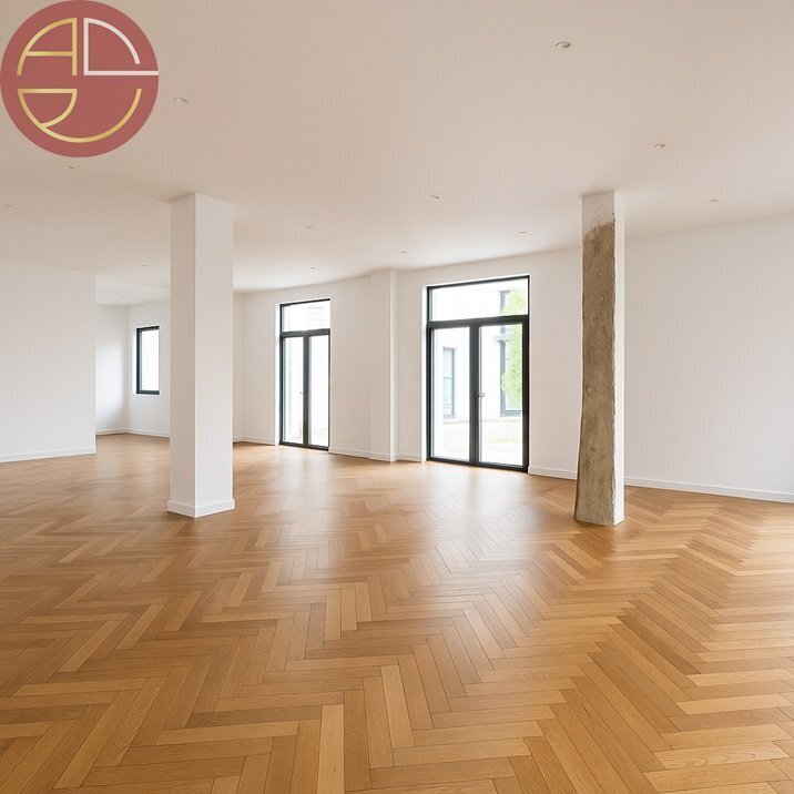 Office in Toulouse for sale Interior Photo- Image 1 of 5
