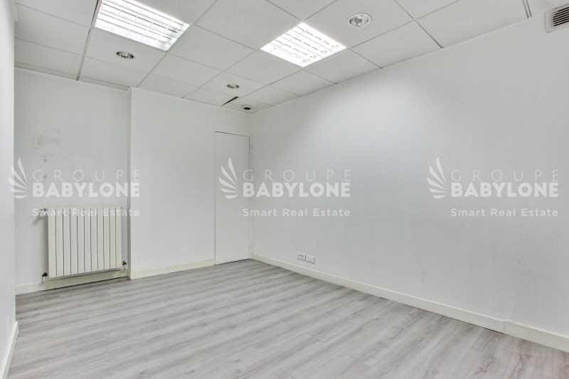 Office in Paris for sale - Interior Photo - Image 3 of 5