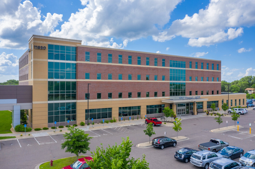 11850 Blackfoot St NW, Coon Rapids, MN for rent - Building Photo - Image 1 of 7