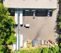 16427 NE Airport Way, Portland, OR - AERIAL  map view