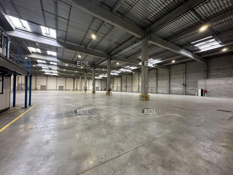 Industrial in Marly-la-Ville to rent - Building Photo - Image 2 of 38