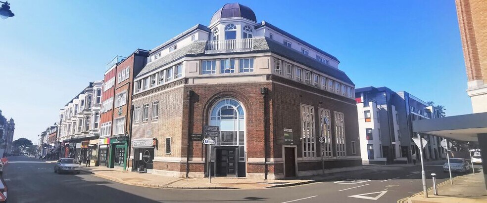 71 Osborne Rd, Southsea for sale - Primary Photo - Image 1 of 1