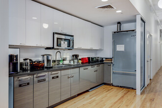 4 Bryant Park, New York, NY for rent Interior Photo- Image 2 of 5