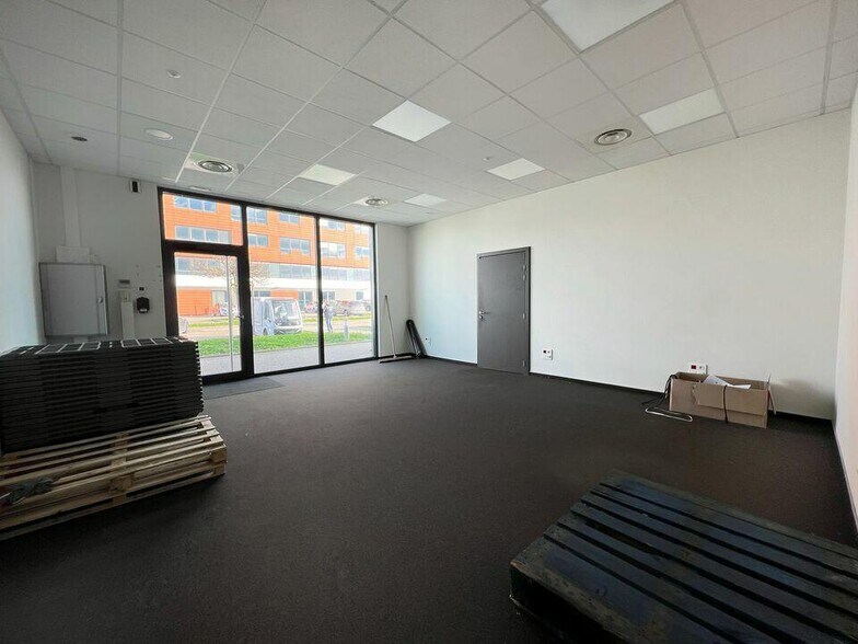 Office in Strasbourg to rent - Building Photo - Image 2 of 10