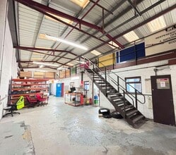 Tait Rd, Croydon to rent Interior Photo- Image 2 of 3