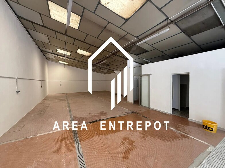 Light Industrial in Aix-en-Provence to rent - Interior Photo - Image 2 of 6
