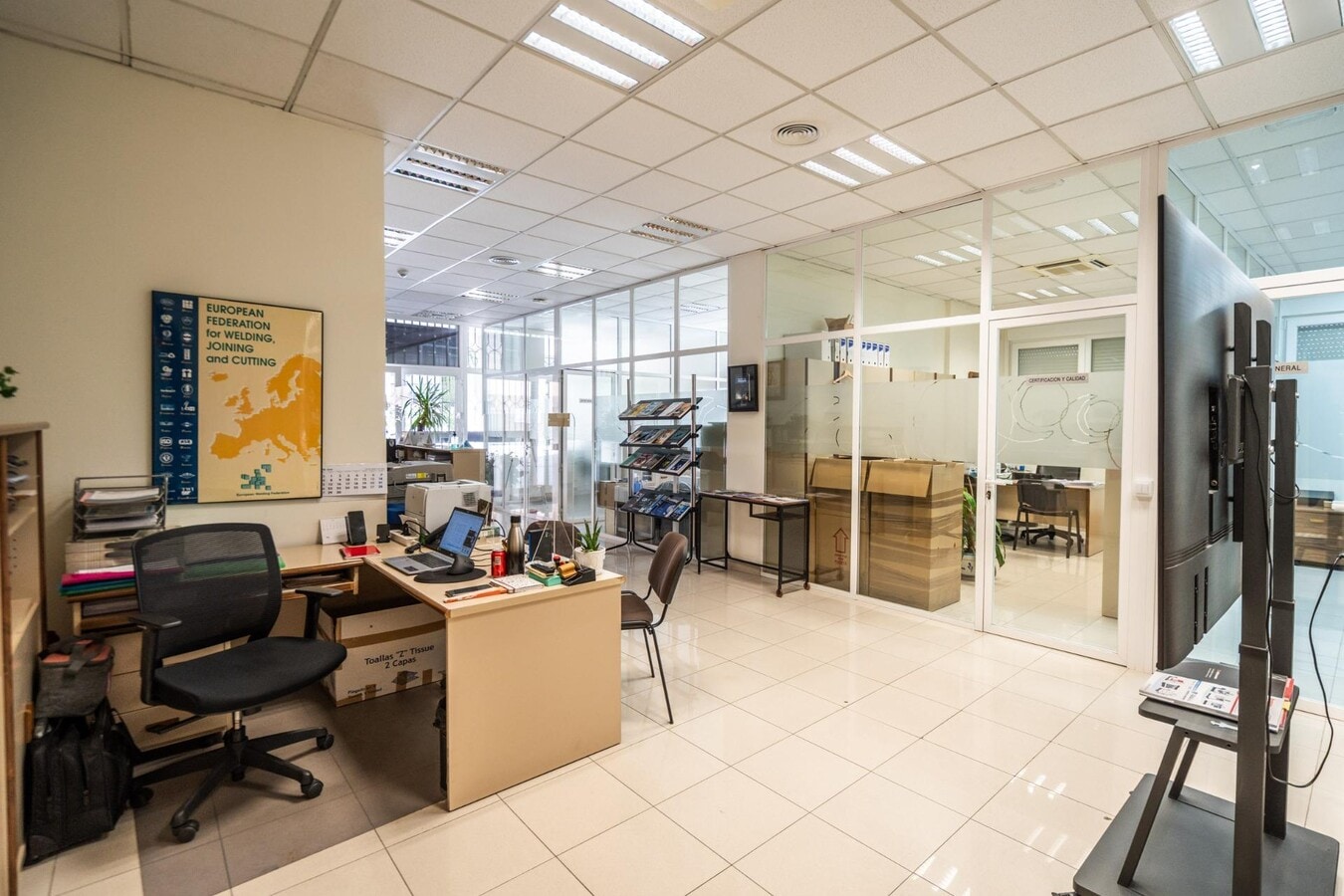 Madrid, MAD 28033 - Unit 47 - - Interior Photo - Image 2 of 28
