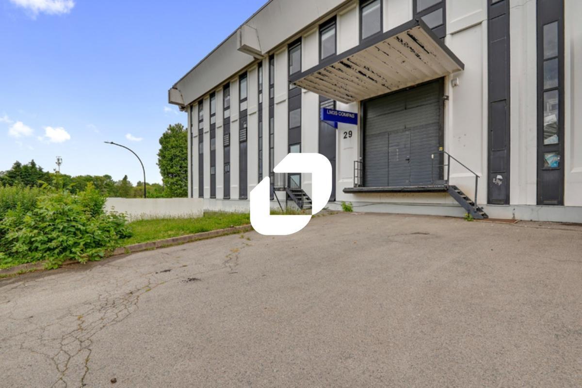 Light Industrial in Rungis to rent Building Photo- Image 1 of 25