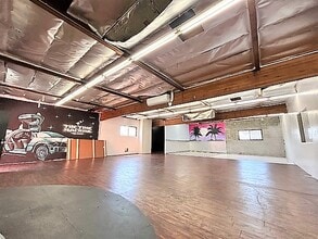 900-932 S San Pedro St, Los Angeles, CA to rent Building Photo- Image 1 of 4