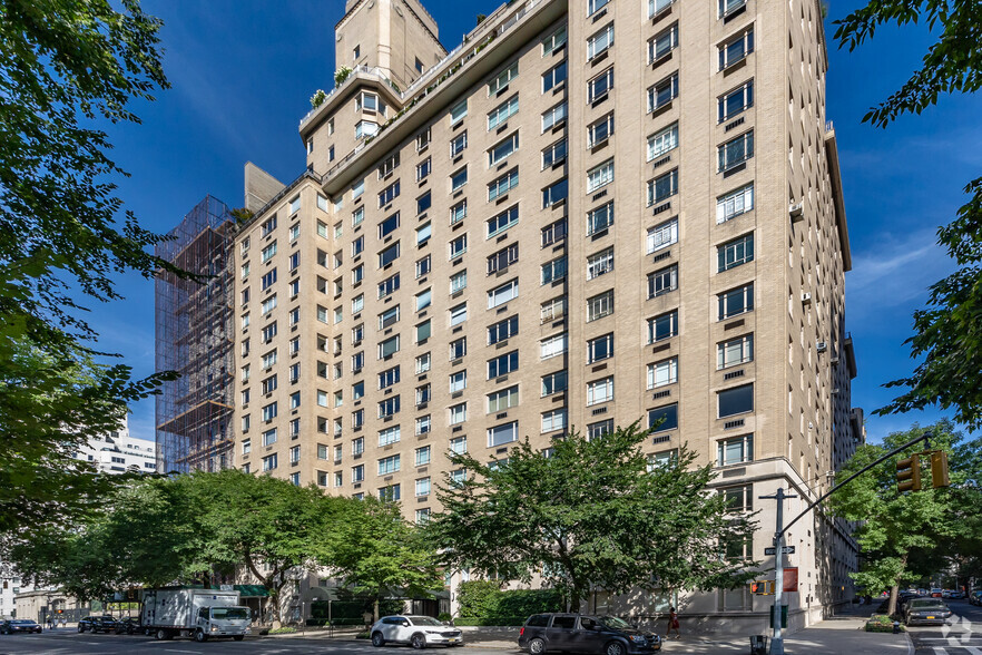 880 Fifth Ave, New York, NY for sale - Primary Photo - Image 1 of 1