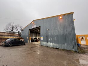 Whaley Rd, Barnsley for rent Building Photo- Image 1 of 1