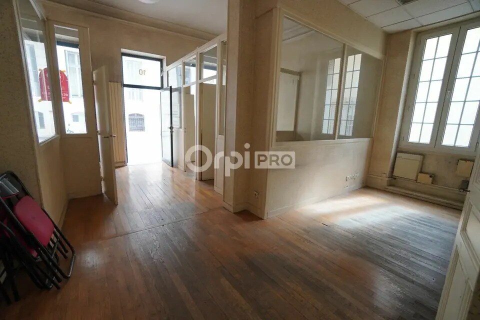 Office in Dijon for sale Interior Photo- Image 1 of 8