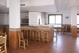 Retail in Guadalajara, Guadalajara to rent Interior Photo- Image 2 of 9