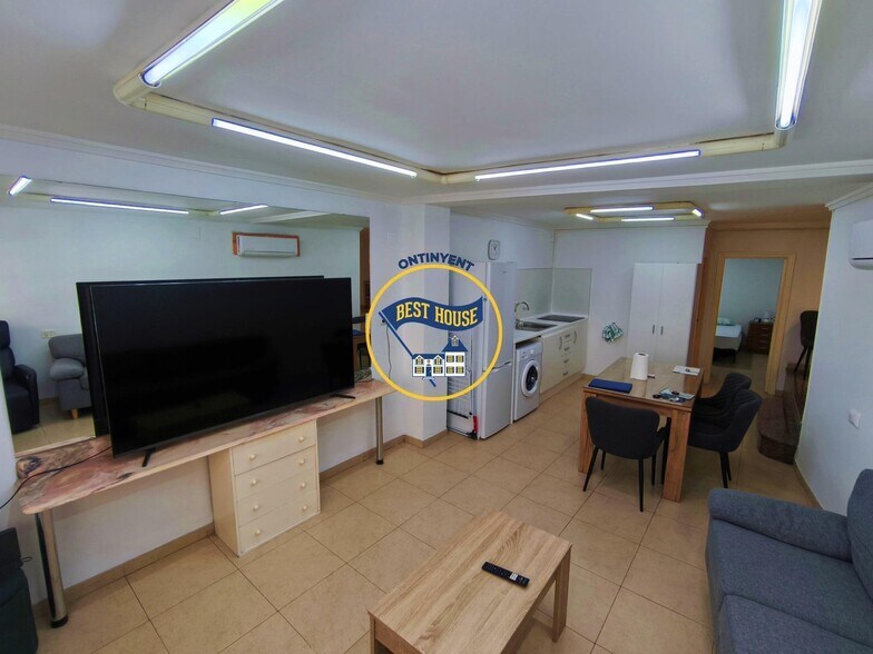 Retail in Ontinyent, Valencia for sale - Interior Photo - Image 3 of 6