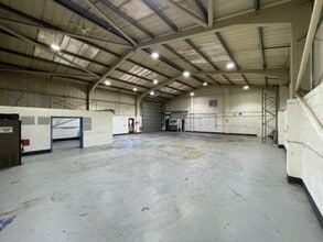 Hollom Down Rd, Salisbury to rent Building Photo- Image 1 of 2