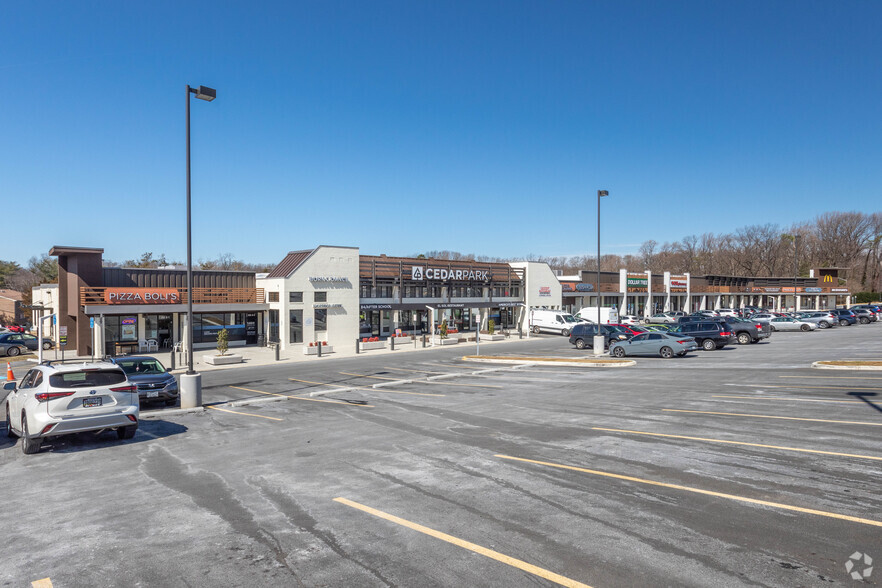 260-26-B Cedar Ln, Vienna, VA for rent - Building Photo - Image 1 of 6