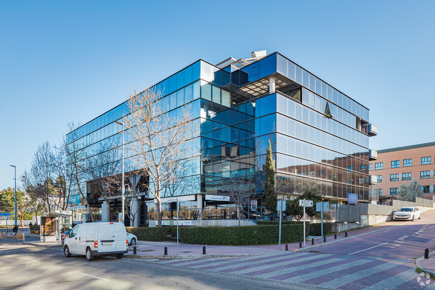 Office in Alcobendas, MAD for rent - Building Photo - Image 1 of 1