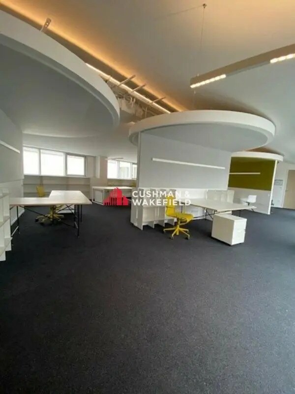 Office in Toulouse to rent Interior Photo- Image 1 of 8