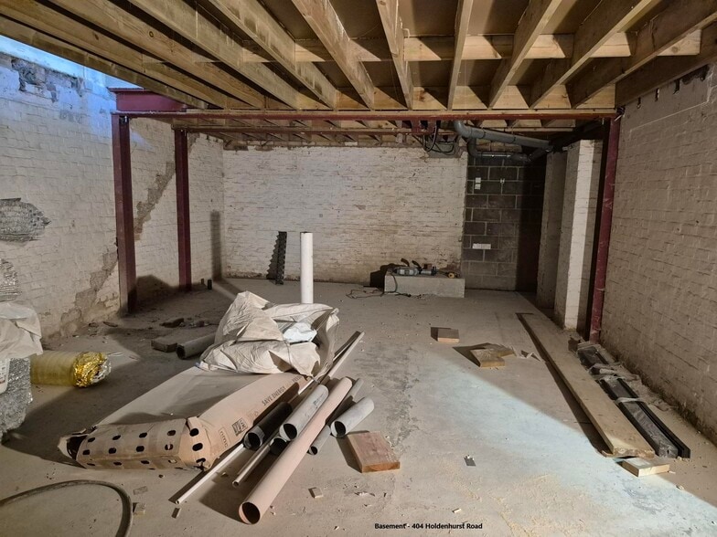 402-406 Holdenhurst Rd, Bournemouth to rent - Building Photo - Image 2 of 4